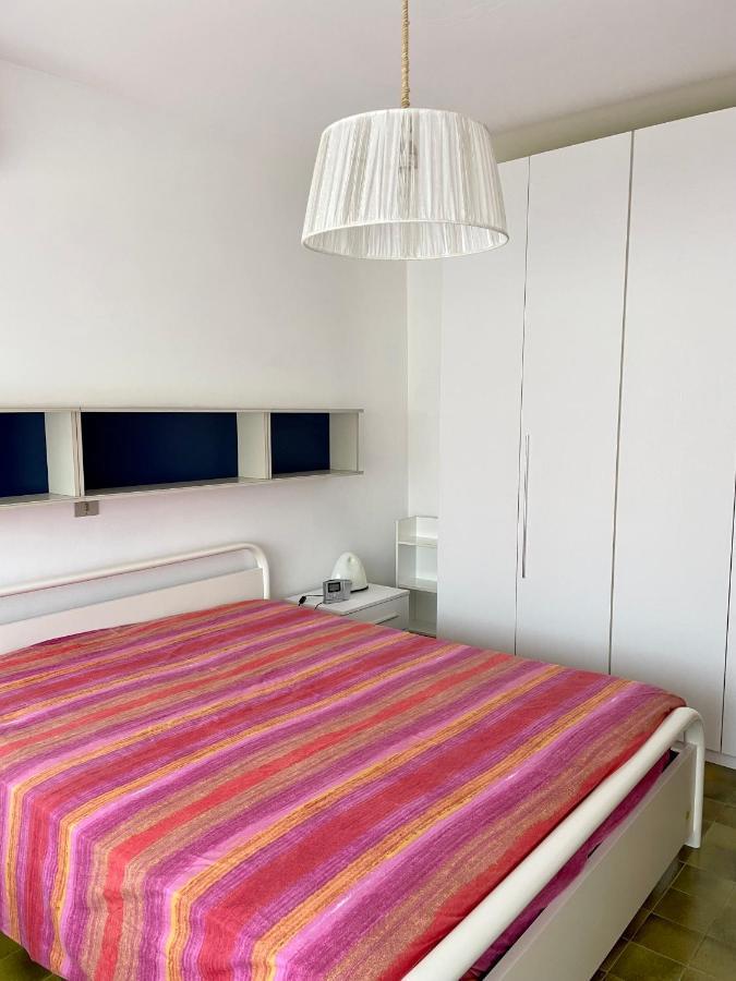 Condominio Centrale 104 Lignano Sabbiadoro Eksteriør billede
