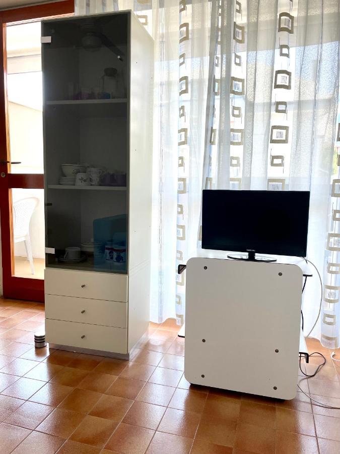Condominio Centrale 104 Lignano Sabbiadoro Eksteriør billede